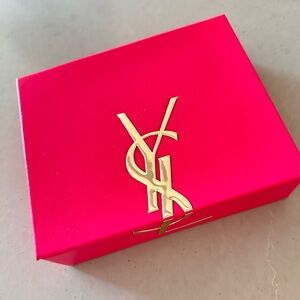 Yves Saint Laurent  Blush set